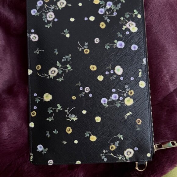 Givenchy Black Flowers Floral Print Pouch Clutch Excellent Condition Like New - Picture 6 of 9